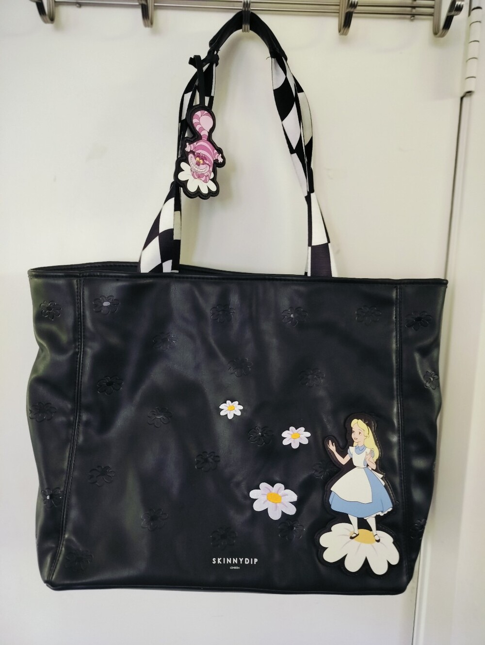 Disney x Skinnydip London Alice in Wonderland Daisy Tote Bag Cheshire Cat